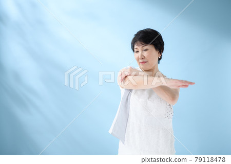 Beauty image skin care senior woman Beauty image skin care senior woman 79118478