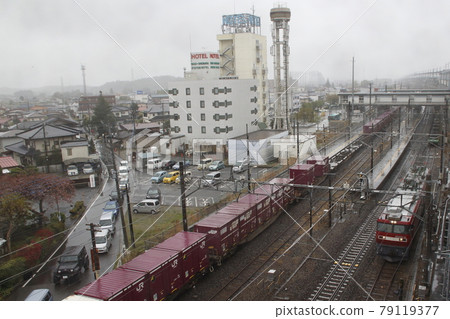 新幹線鐵路運輸列車(新日鐵Chiki)的返回 新幹線鐵路運輸列車(新日鐵Chiki)的返回 79119377