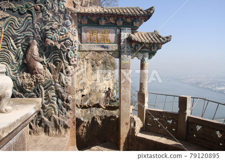 昆明西山龍門 79120895