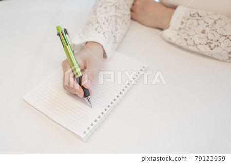 Pen, ballpoint pen, notebook, ring notebook, telework, home office work, writing qualification, study, thinking, female housewife 79123959