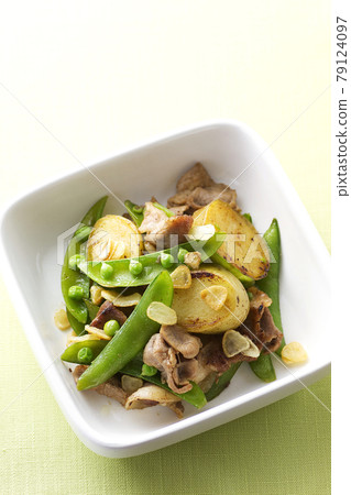 新土豆豬油醬油炒10 新土豆豬油醬油炒10 79124097