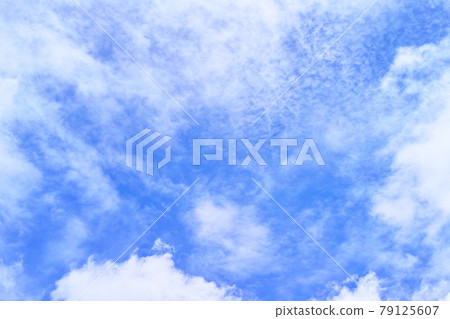 藍色的天空和雲圖像 藍色的天空和雲圖像 79125607