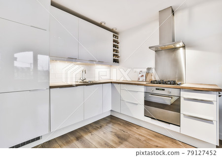 Beautiful kitchen design 79127452