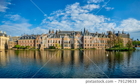 Hofvijver lake and Binnenhof , The Hague 79129633