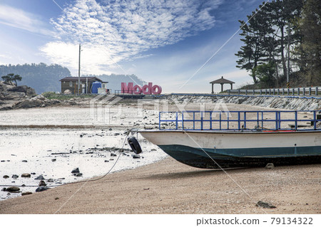 Sea landscape 79134322