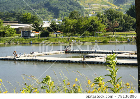 Fishing spot scenery 79136896