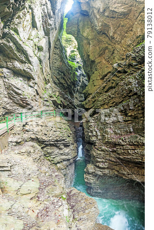 View of the entrance to the impressive Breitachklamm gorge in Bavaria during daytime 79138012