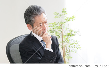 中間人/業務 中間人/業務 79141838