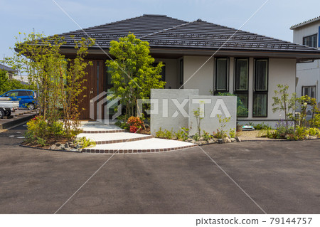 Building Newly built Japanese modern one-story gate wall 79144757