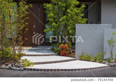 Building Newly built Japanese modern one-story gate wall 79144760