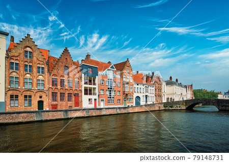 Brugge canal and old houses. Bruges, Belgium Brugge canal and old houses. Bruges, Belgium 79148731