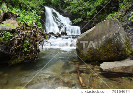 Kuroiwa Waterfall (Hokkaido, Nishikobu Village) 79164674
