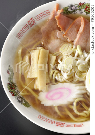 老式醬油拉麵的鳥瞰圖 79166203