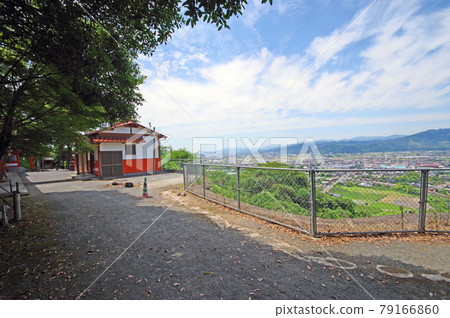 Ukiha Inari Shrine precincts and cityscape, a popular tourist spot in Fukuoka Prefecture Ukiha Inari Shrine precincts and cityscape, a popular tourist spot in Fukuoka Prefecture 79166860