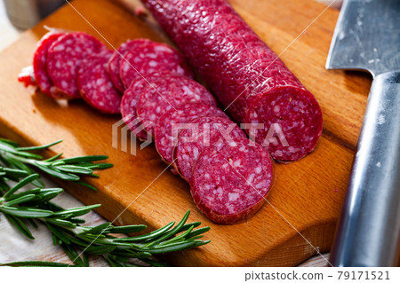 Sliced dry cured pork sausage Fuet Nobleza 79171521