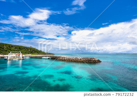 六月,日本沖繩縣宮古島,久里馬港 六月,日本沖繩縣宮古島,久里馬港 79172232