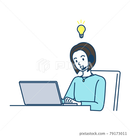 一位在使用 PC 時受到啟發的女性 一位在使用 PC 時受到啟發的女性 79173011