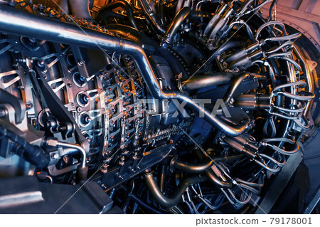 Parts of the operational gas turbine engine of a jet aircraft 79178001