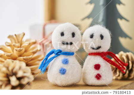 Window snowman Christmas image 79180413