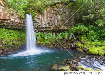 (Shizuoka Prefecture) Manjo Waterfall in Izu (Banjo no Taki) 79182355