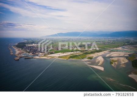 Nyuzen fishing port in Nyuzen Town, right bank of the Kurobe River, Toyama Prefecture 79182658