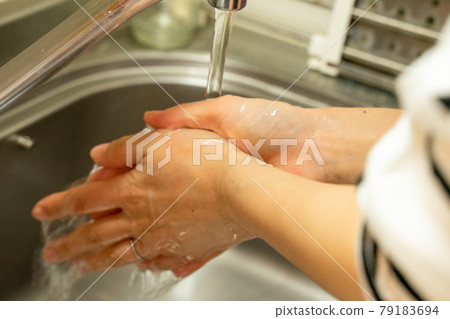 Hand wash Hand wash 79183694