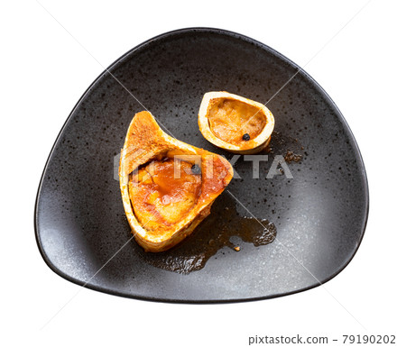 barebones with marrow on black plate solated barebones with marrow on black plate solated 79190202