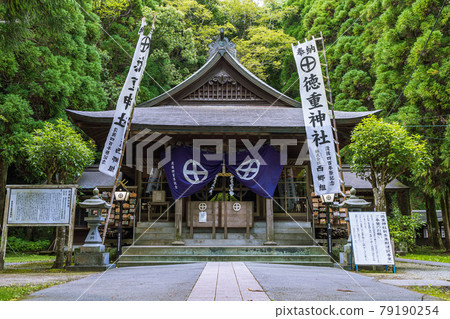 Tokushi Shrine 79190254