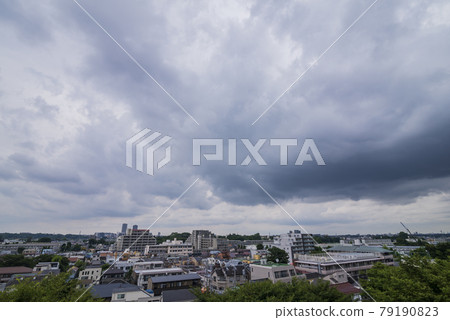 Rain clouds, guerrilla rainstorms, rain clouds, low pressure systems, thunderclouds 79190823
