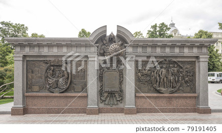 Bas-reliefs at the monument to Alexander 1 in the Alexander Garden Bas-reliefs at the monument to Alexander 1 in the Alexander Garden 79191405