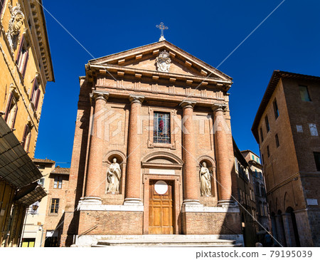 San Cristoforo church in Siena, Italy 79195039