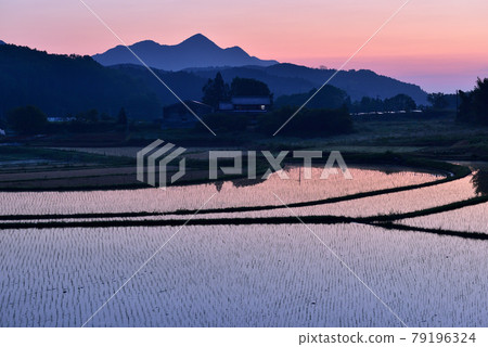 Uda Yu Shi's Rice Terraces Uda Yu Shi's Rice Terraces 79196324