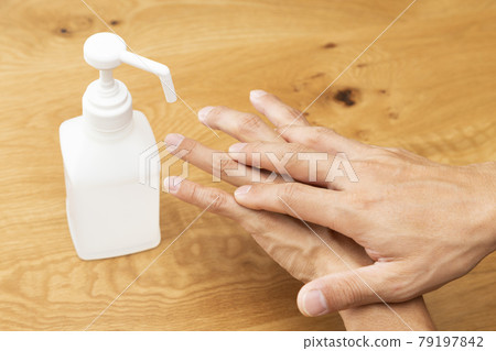 Alcohol disinfection 79197842