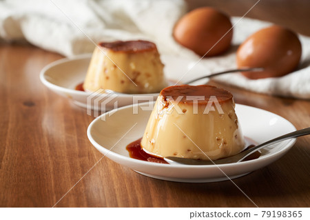 Homemade pudding 79198365