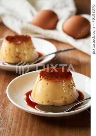 Homemade pudding 79198376