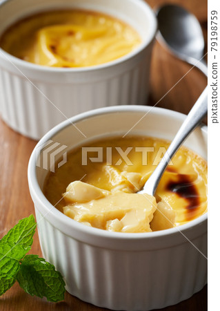 Homemade grilled pudding with browned eyes 79198759
