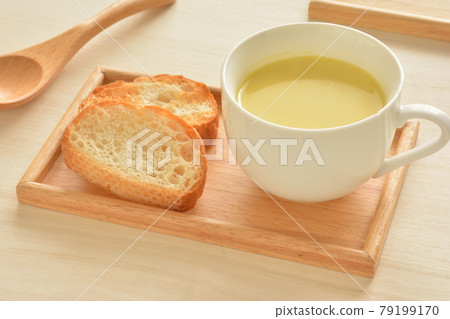 Corn soup 79199170