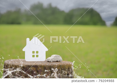 洪水和大雨造成的災害和住房 79204988