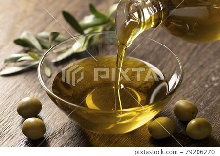 Olive oil  79206270