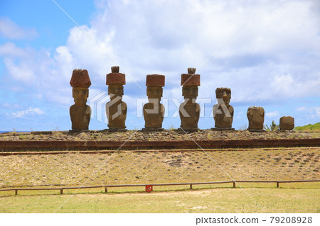 Ahu Now Now Moai (Easter Island, Chile) Ahu Now Now Moai (Easter Island, Chile) 79208928