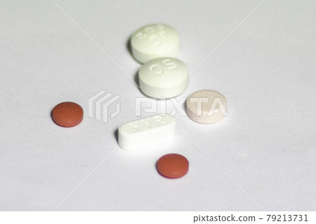 Drugs 79213731