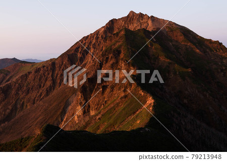 秋天的摩根羅斯 Nipesotsu 山 79213948