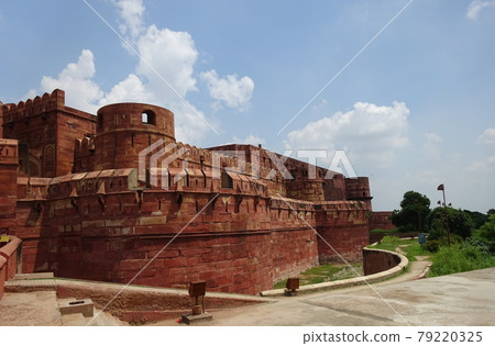 Walls of Agra Castle, India Walls of Agra Castle, India 79220325