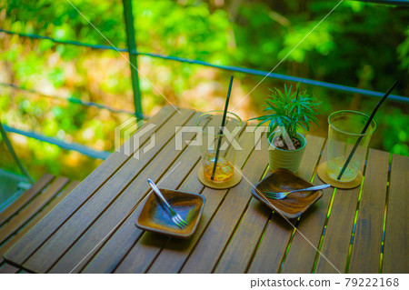 Iced coffee to drink on the terrace 79222168