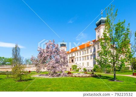 Mnisek pod Brdy - romantic castle Mnisek pod Brdy - romantic castle 79223532