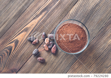 Bowl of cocoa powder Bowl of cocoa powder 79224280
