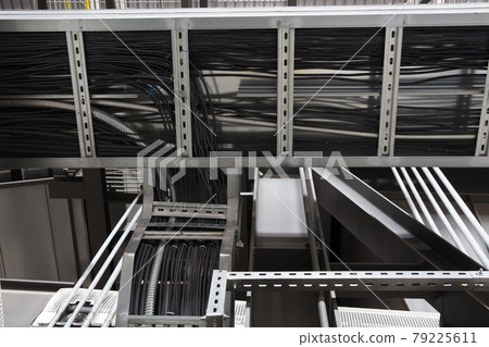 Cable ladder installation through opening of the wall 79225611