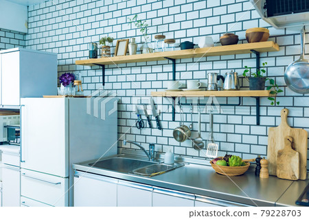 時尚的房子內部 79228703