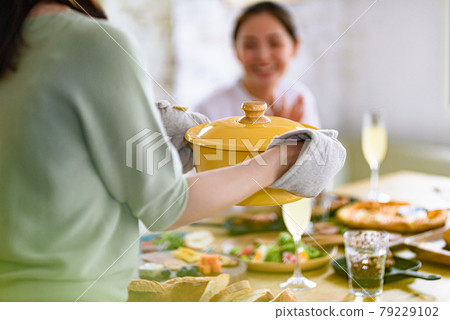 pot, cuisine, food 79229102