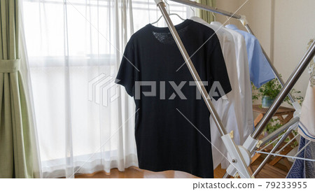Dry the laundry in the room during the rainy season. Laundry room drying. Dry the laundry in the room during the rainy season. Laundry room drying. 79233955